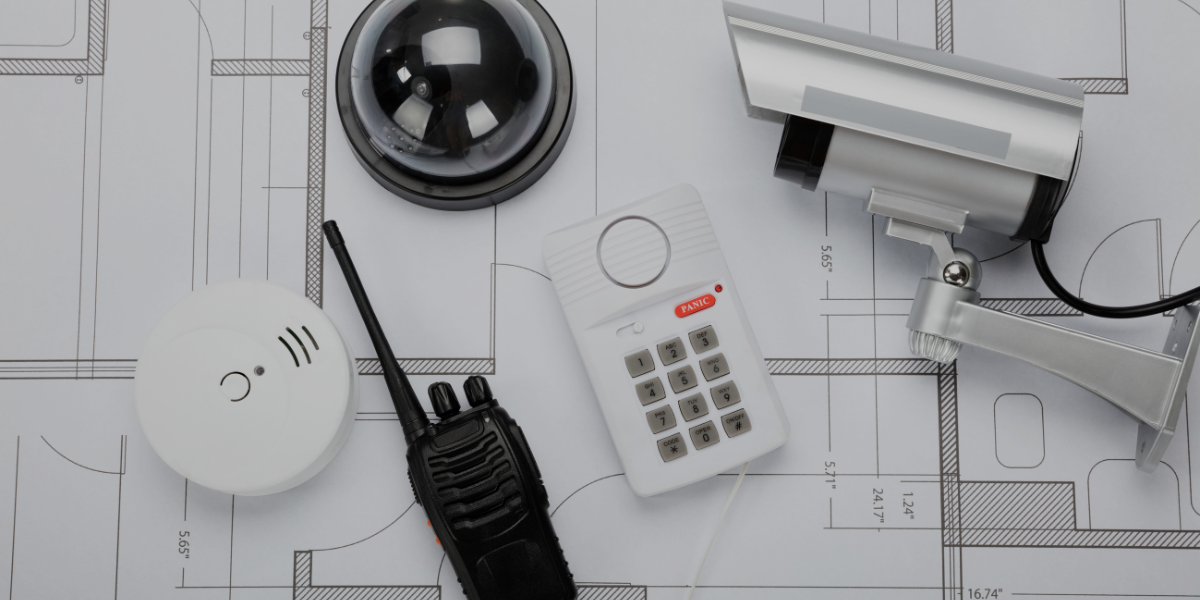 Comparative guide: video analytics vs. traditional perimeter security monitoring